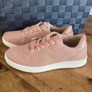 Women’s sneakers, dusty rose, NWT, size 5